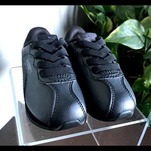 NWOT Kids Puma Sneakers